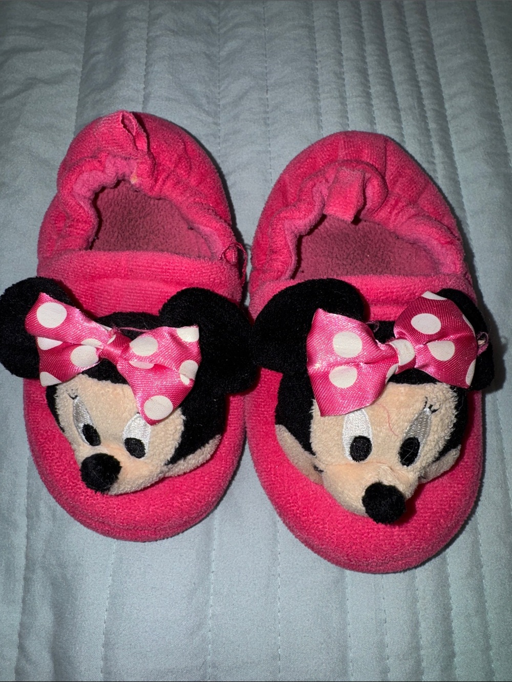 Minnie Mouse Slippers! - Picture 3 of 9